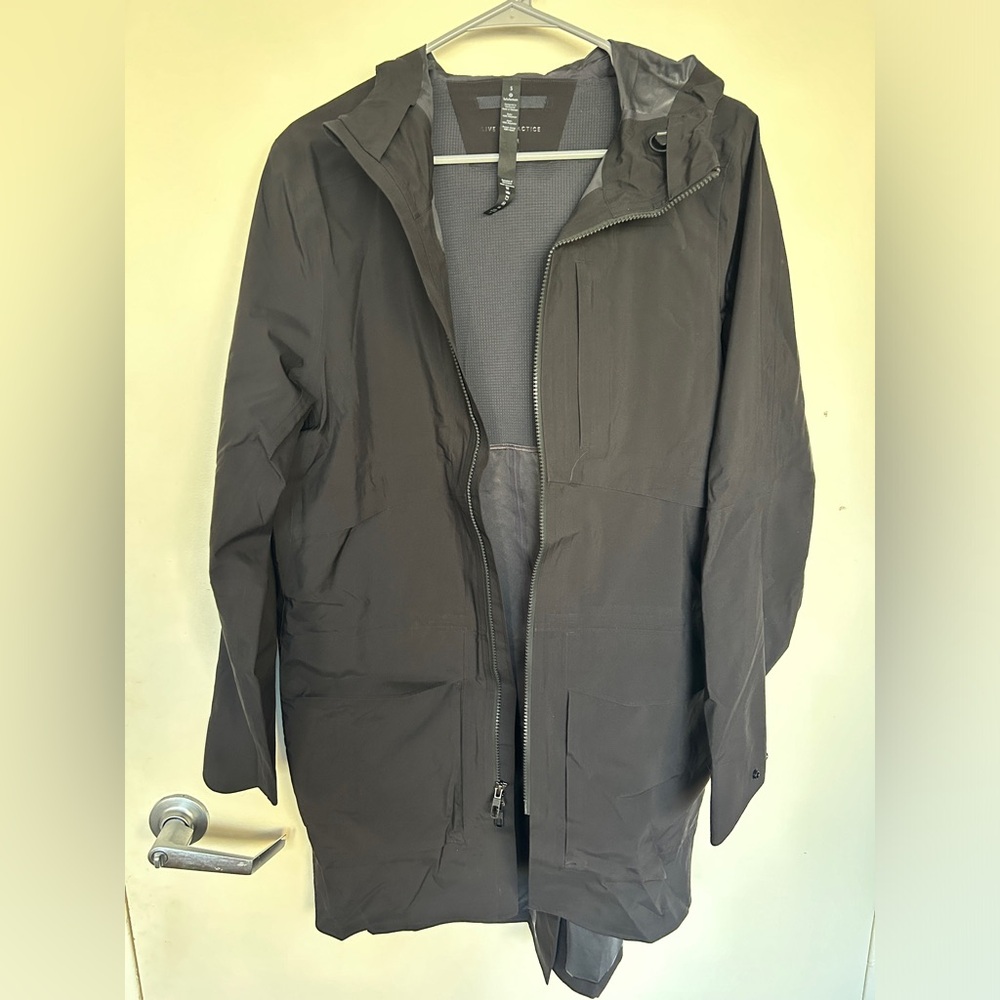 Lululemon snow/raincoat
